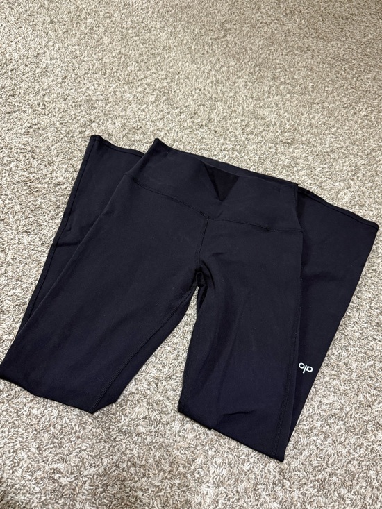 ALO Yoga Pants - ALO Yoga
